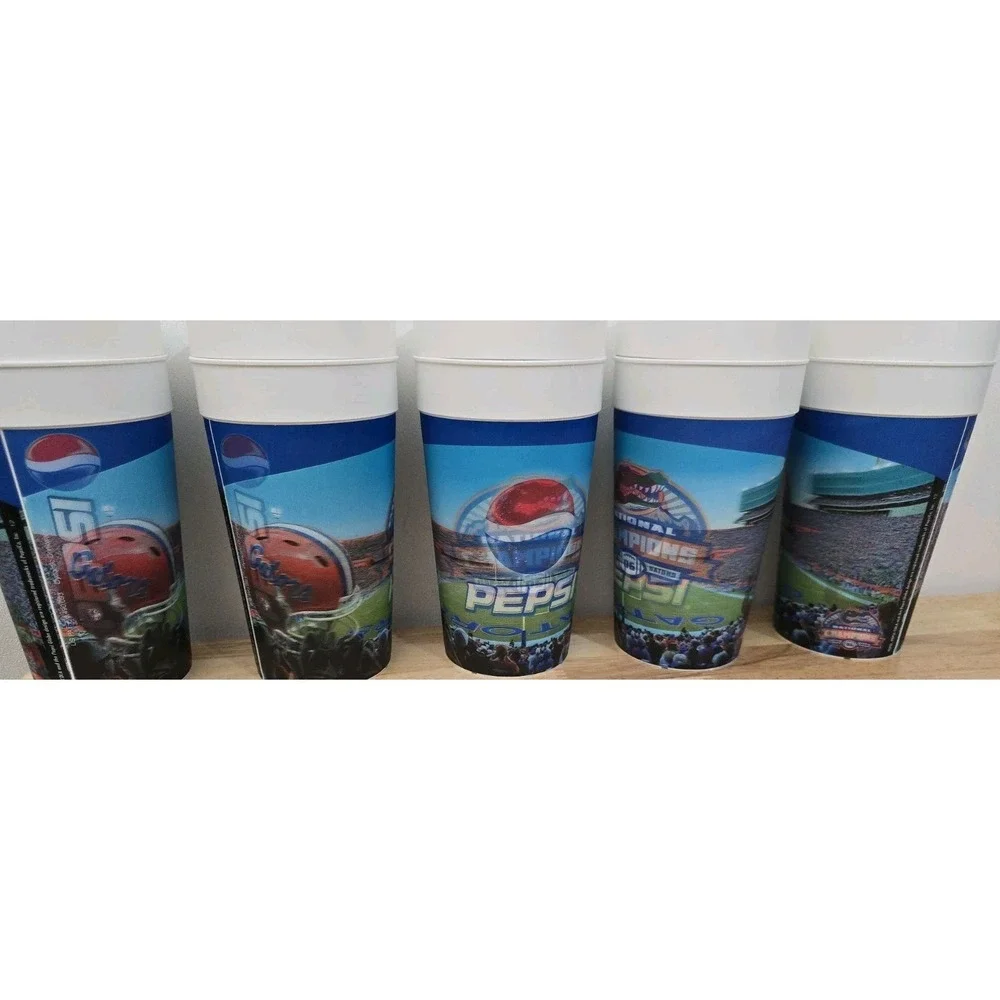 Lot of 10 Vntg Florida Gators Pepsi Holographic Stadium Cups 2006 National Champ